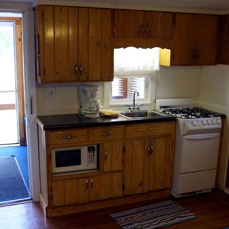 Edgewater Inn & Cottages Eagle River Chambre photo
