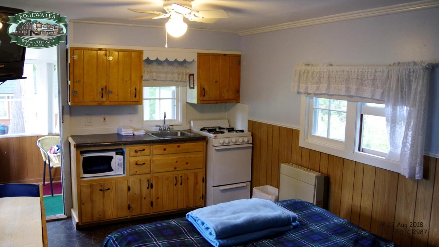 Edgewater Inn & Cottages Eagle River Chambre photo