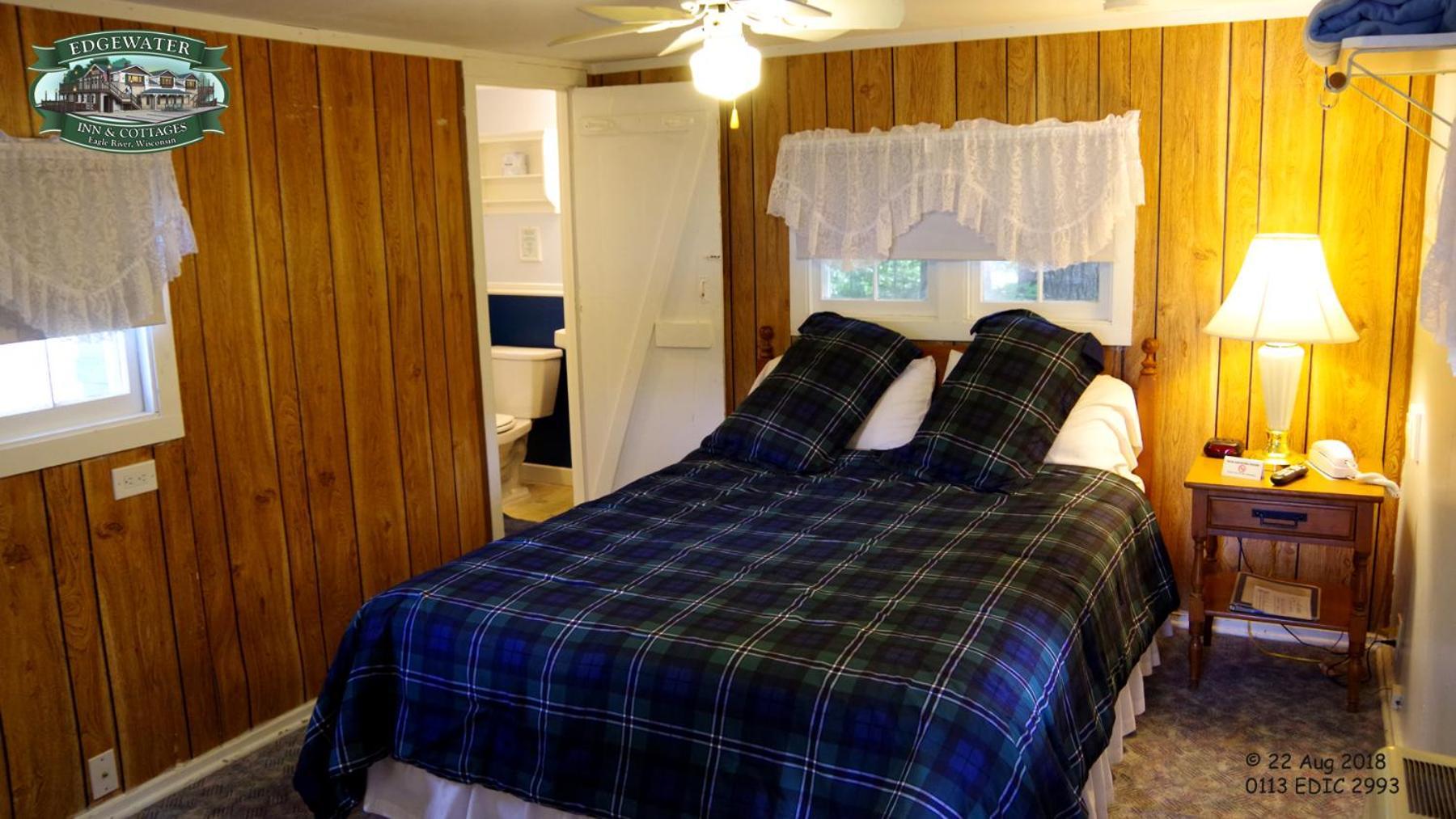 Edgewater Inn & Cottages Eagle River Chambre photo